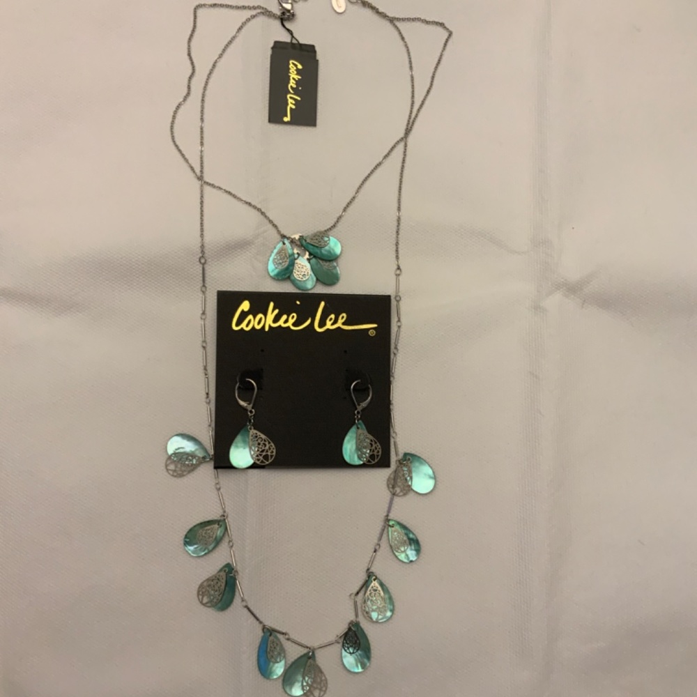 S9/ NWT 19” Cookie Lee Necklace & Earring Set 9 - Double Row Green Shell - Picture 3 of 6
